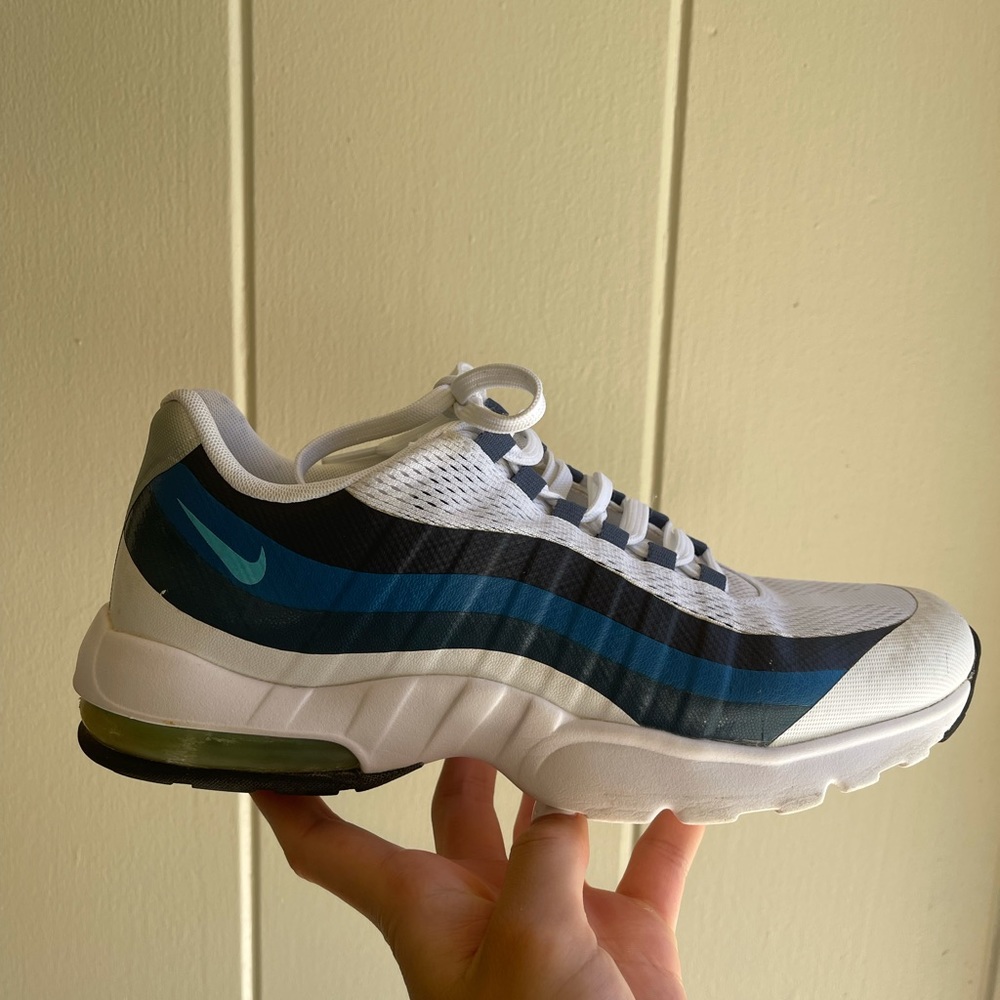 RRE OWNED NIKE AIRMAX